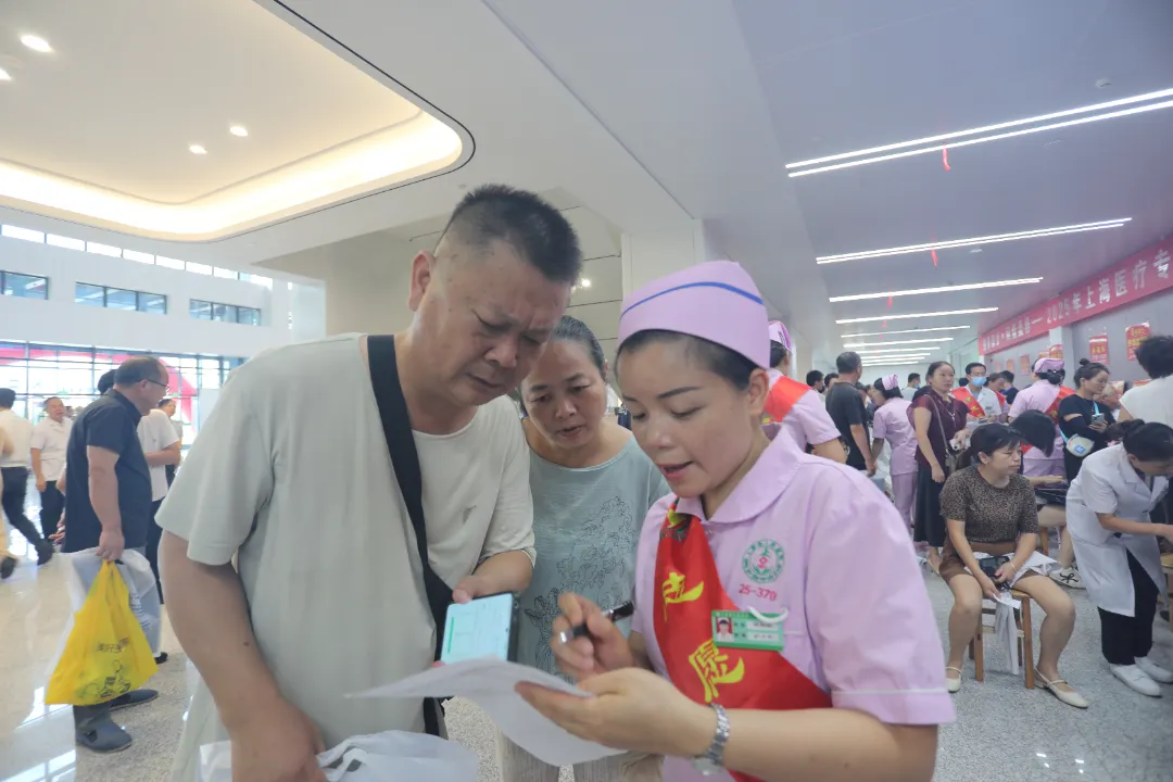 志愿者服务 (4).JPG