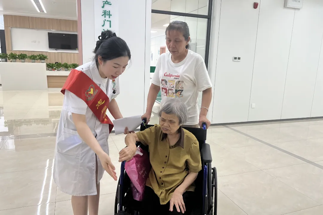 志愿者服务 (6).JPG